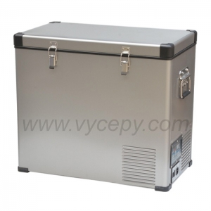 Ocelová kompresorová autochladnička Indel B TB60 Steel umožňuje kvalitní a dlouhodobé chlazení nápojů i potravin.
